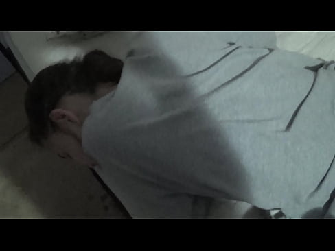 ❤️ وہ SD سو رہا تھا جب ایک عزیز بھاڑ میں جاؤ ☑  مقعد ویڈیو پر ur.ru-pp.ru ﹏