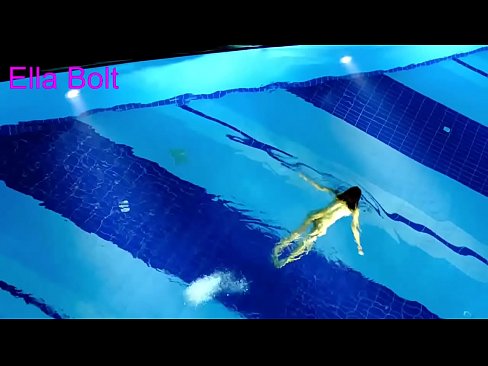 ❤️ میں دیکھنا نہیں روک سکتا، سنہرے بالوں والی نوجوان ELLA BOLT ریزورٹ پول میں عریاں تیراکی کرتے ہوئے پکڑا گیا ☑  مقعد ویڈیو پر ur.ru-pp.ru ﹏